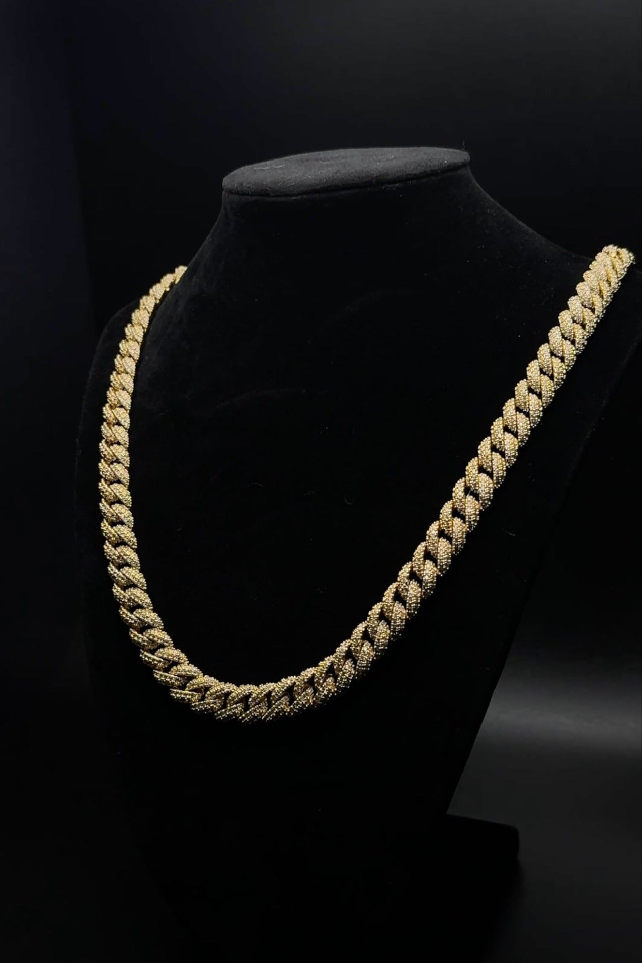 Deluxe Canine Crystal Chain dog collar in gold tone on a display bust